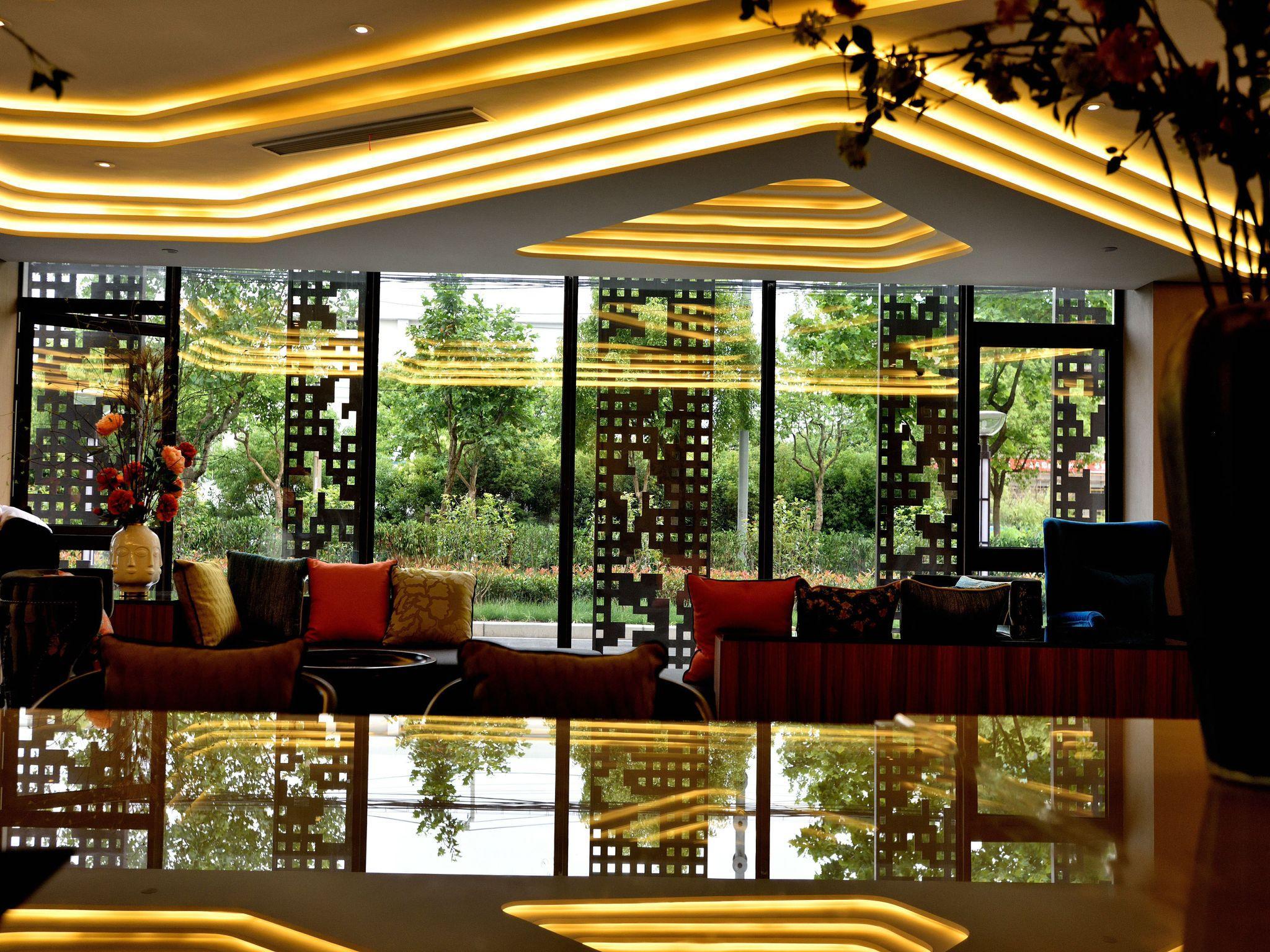 Shanghai-Deco Hotel-Free Shuttle Bus To Pudong Airport And Disneyland Экстерьер фото
