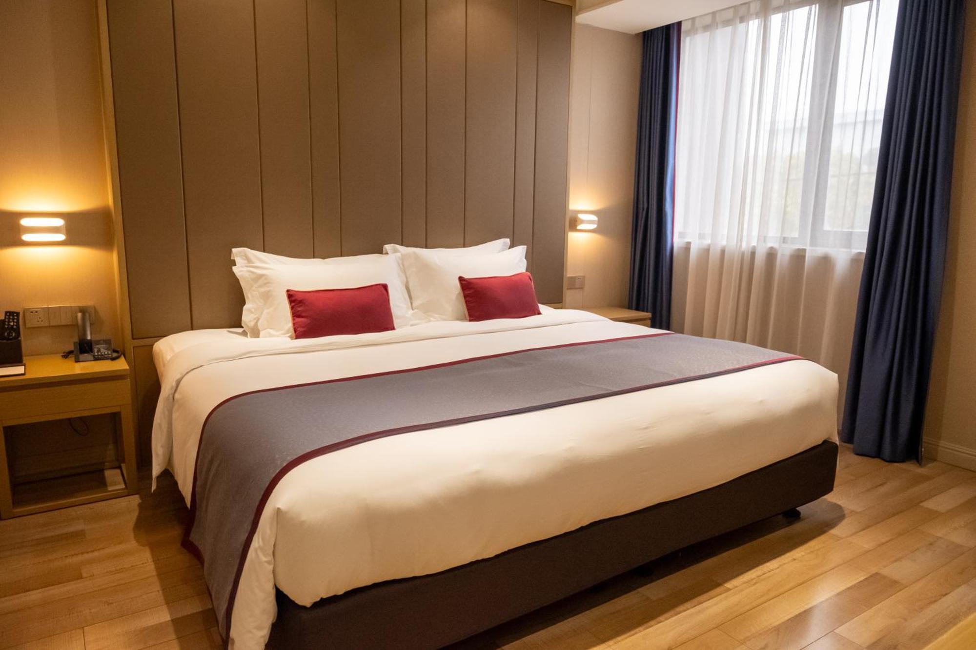 Shanghai-Deco Hotel-Free Shuttle Bus To Pudong Airport And Disneyland Экстерьер фото