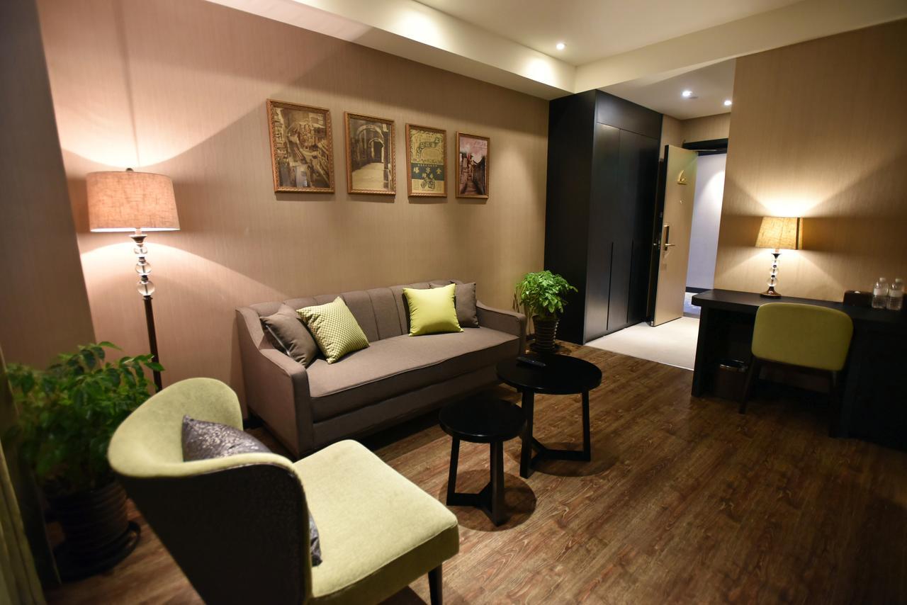Shanghai-Deco Hotel-Free Shuttle Bus To Pudong Airport And Disneyland Экстерьер фото