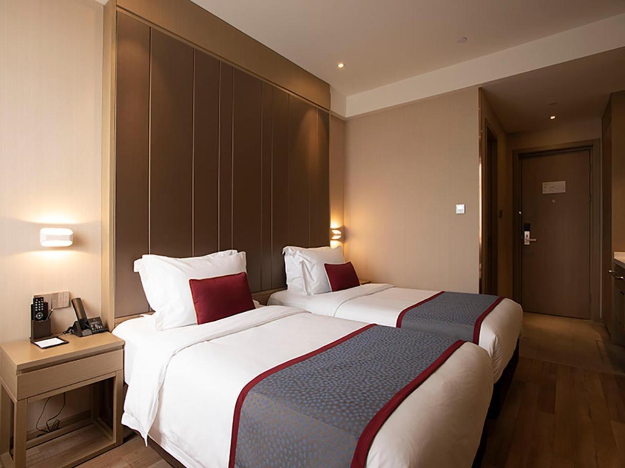 Shanghai-Deco Hotel-Free Shuttle Bus To Pudong Airport And Disneyland Экстерьер фото
