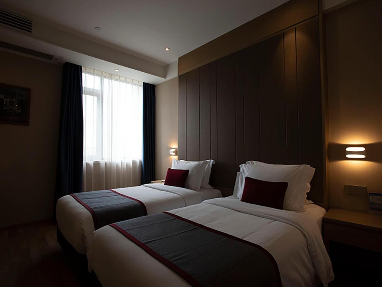 Shanghai-Deco Hotel-Free Shuttle Bus To Pudong Airport And Disneyland Экстерьер фото